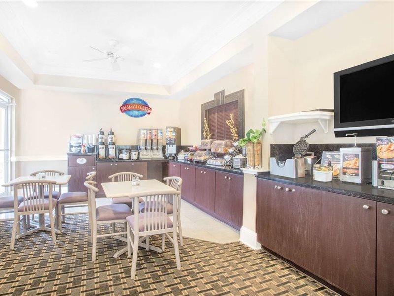 Motel Baymont By Wyndham Crestview Extérieur photo