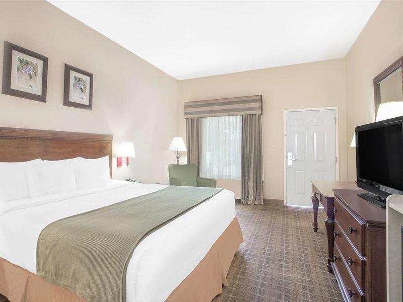 Motel Baymont By Wyndham Crestview Extérieur photo