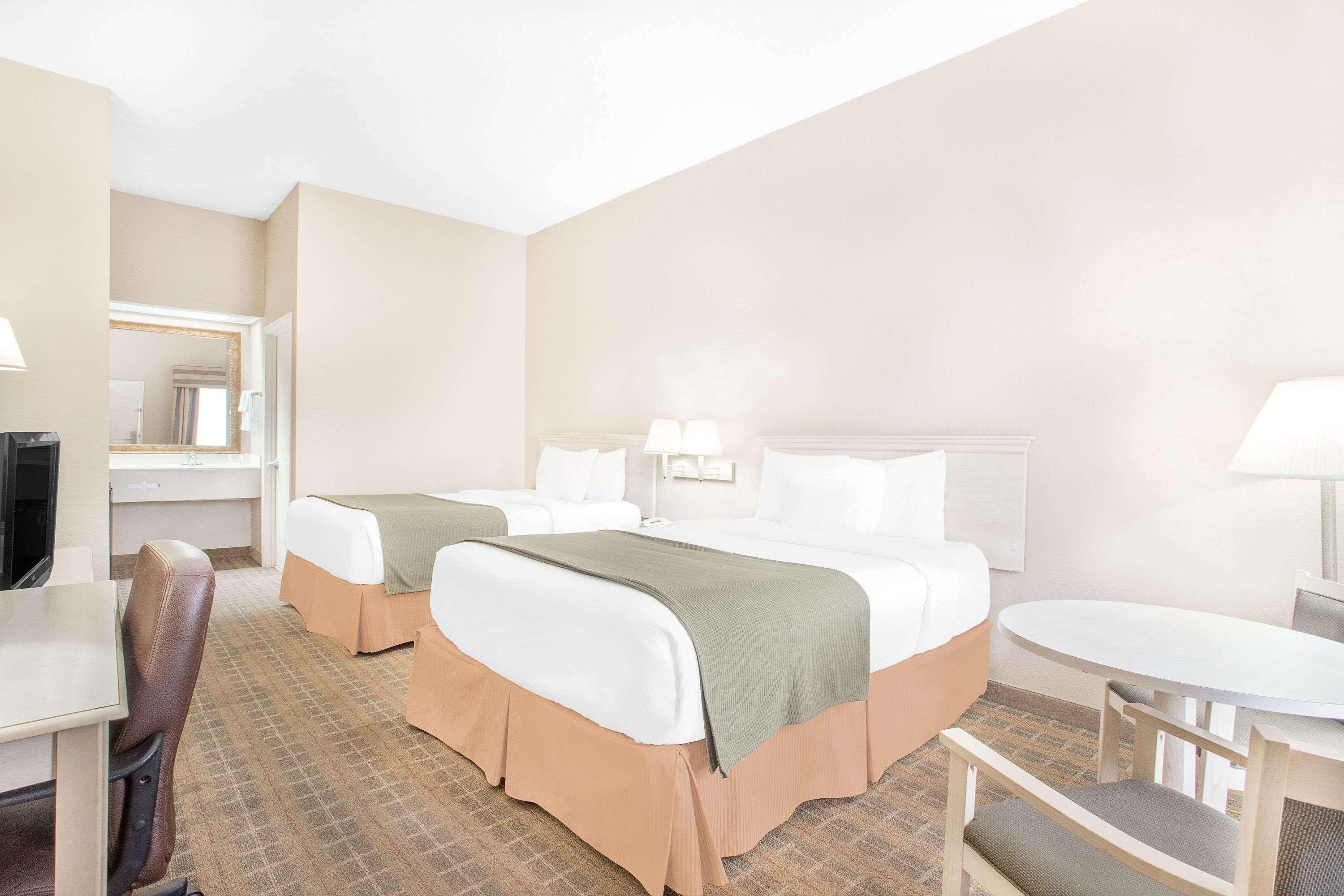 Motel Baymont By Wyndham Crestview Extérieur photo